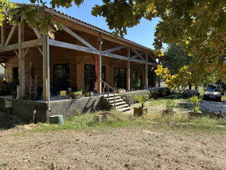 Vente Maison MAISON CONTEMPORAINE EN BOIS, 3 CHAMBRES AVEC LEUR SALLE D'EAU, JARDIN 3800 M2 St bonnet sur gironde