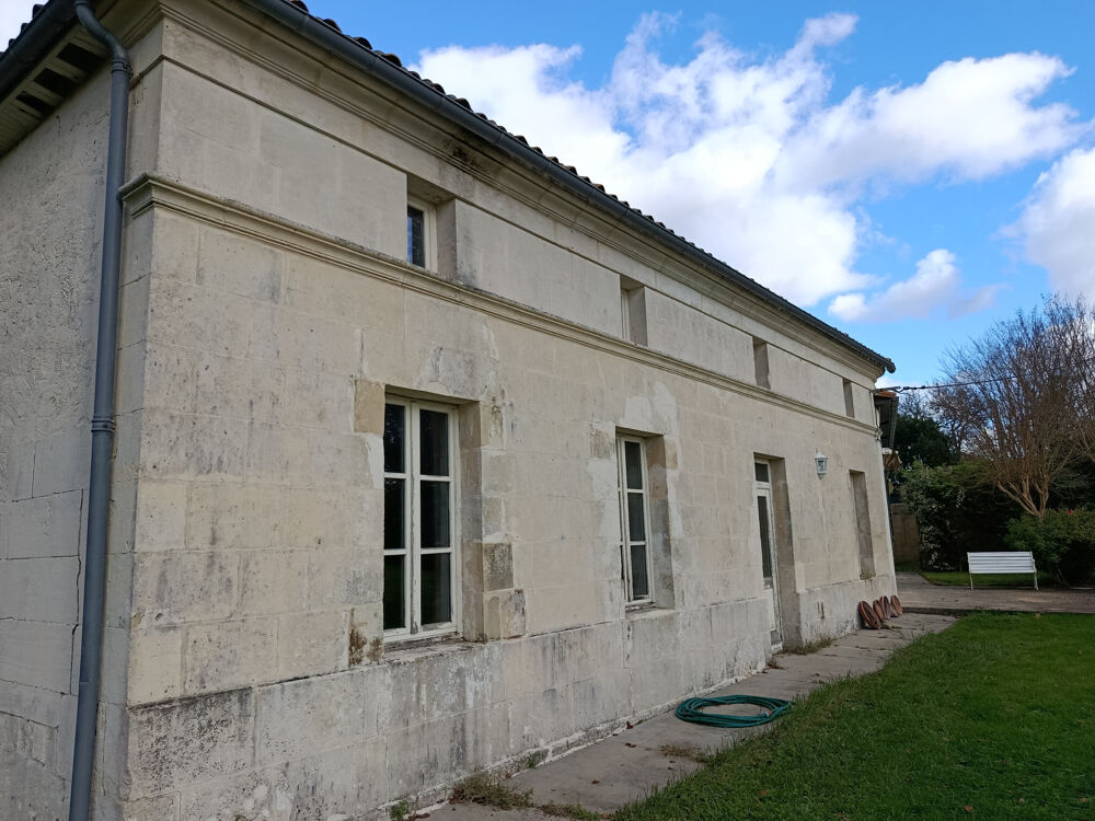 Vente Maison Maison en pierre avec grandes d�pendances Consac