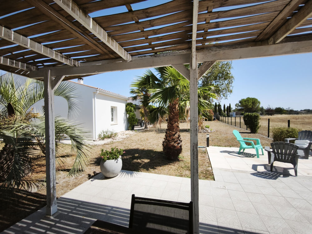 Vente Maison Coup de cœur à Cozes! Belle maison familiale de 148 m2   5 chambres   Terrain clos et arboré de plus de 1 000 Cozes