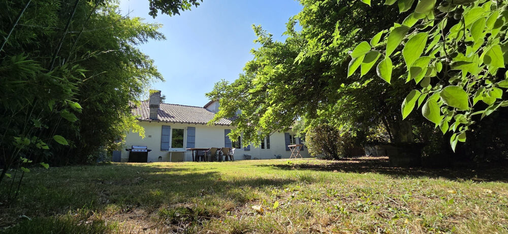 Vente Maison Maison Charentaise et familiale, 6 chambres, au calme avec piscine St dizant du gua