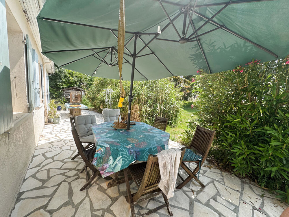 Vente Maison Maison de plain-pied au milieu de son grand terrain clos et constructible Grezac