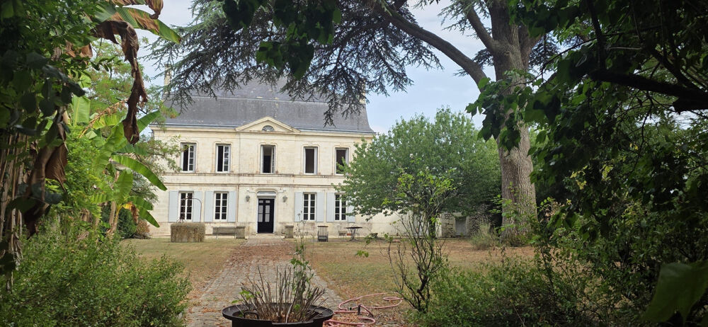Maison 10 pièces 400 m² · à Lorignac · 400 m² · 539 000 €
