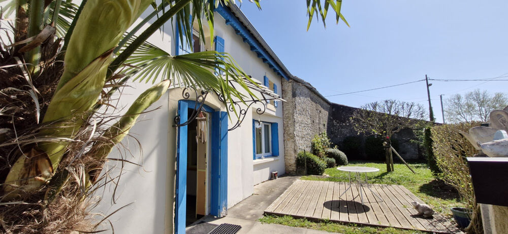 Vente Maison Maison 149 m2, 4 ch, garage 19,60 m2, terrain de 379 m2 Gemozac