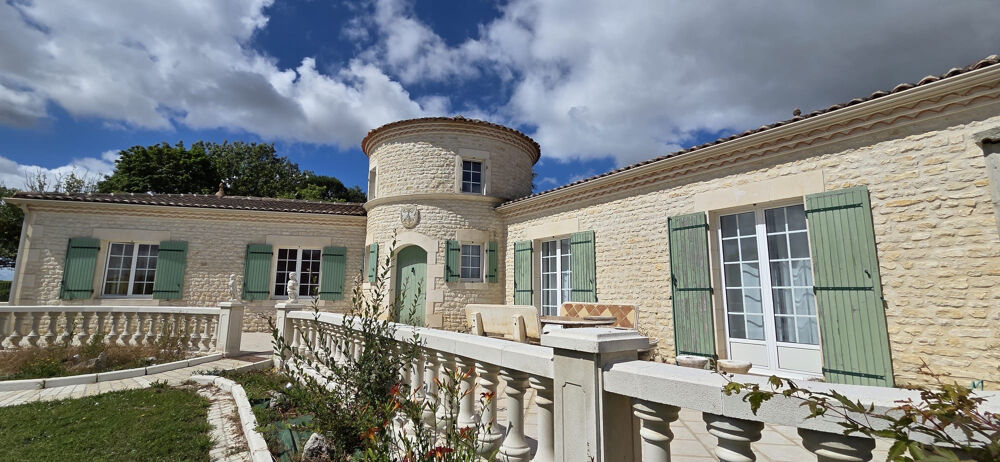 MAISON 197 M2, TERRAIN 3100 M2, GARAGE 71 M2, STUDIO