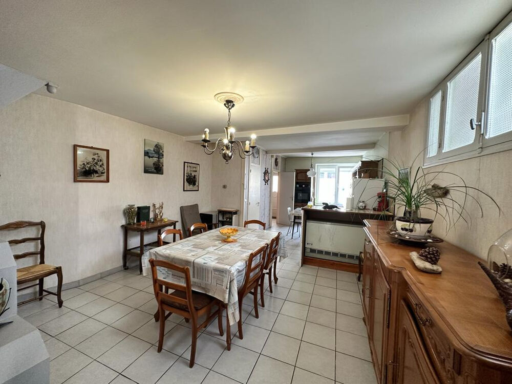 Vente Maison Maison de centre à Mortagne-sur-Gironde de 101 m2, 3 ch Mortagne sur gironde