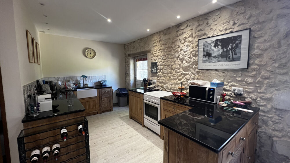 Charentaise de charme rénovée, 5 chambres, gîte, jardin proche Mirambeau