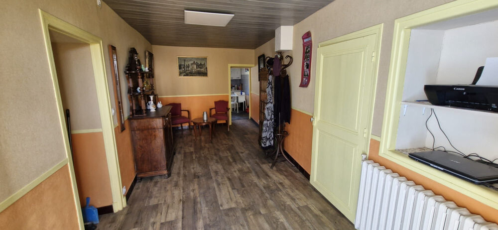 Vente Maison Maison 149 m2, 4 ch, garage 19,60 m2, terrain de 379 m2 Gemozac