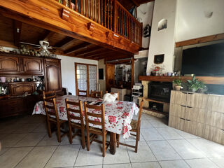 Vente Maison Ensemble de deux Maisons totalisant 335 m2 de plain pied sur terrain de 22971 m2 Mirambeau