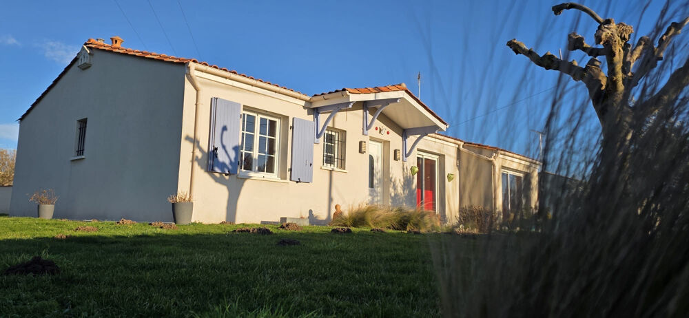 Vente Maison Pavillon 3 chambres + double garage St fort sur gironde