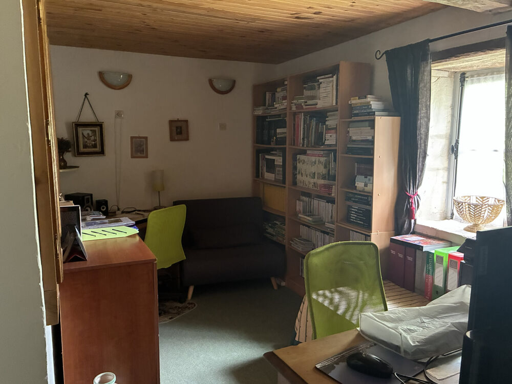Vente Maison BELLE MAISON FAMILIALE DE 315 M2,  4 CHAMBRES, TERRAIN 8000 M2, DEPENDANCES Messac