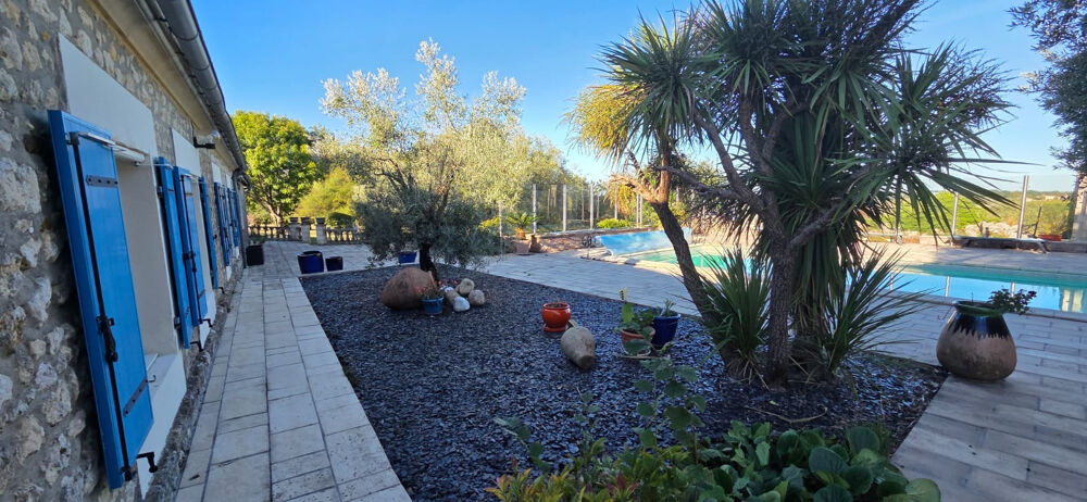 Vente Maison PROPRIÉTÉ CHARENTAISE AVEC OLIVERAIE, 4HA DE TERRAIN, VUE ESTUAIRE Mirambeau