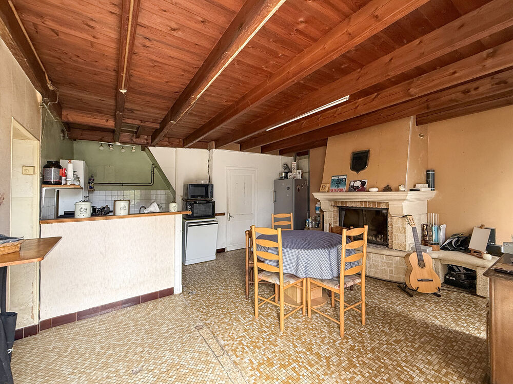 Vente Maison Bâtisse charentaise de 1750 à fort potentiel Cozes