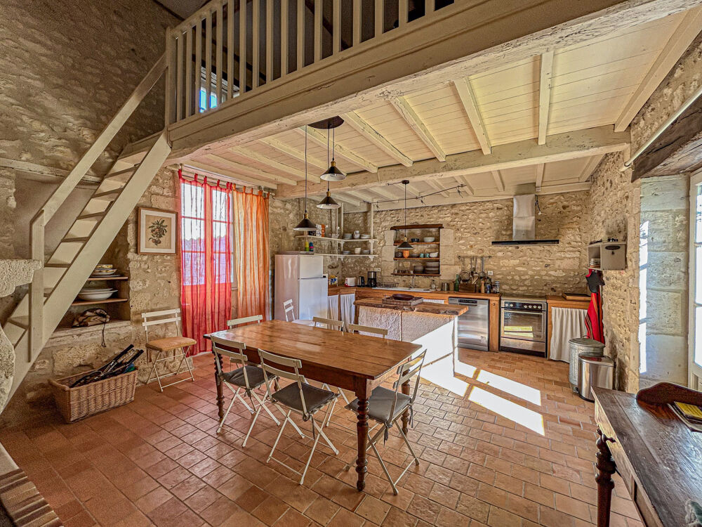 � vendre  Propri�t�/ch�teau Saint-Germain-du-Seudre (17240)