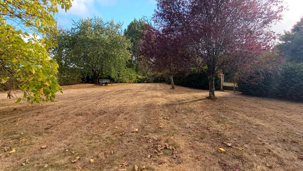 Vente Maison Maison 5 chambres, Garage et terrain arboré de 2220 m2 Grandjean