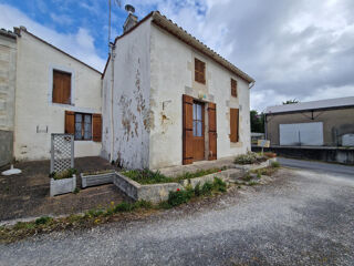 Vente Maison Maison de village 70 m2 plain-pied , 1 chambre et dépendances St martial de mirambeau