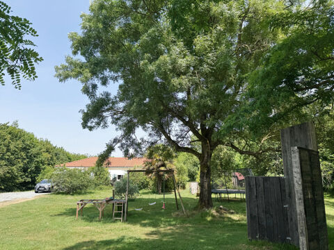   Maison de plain-pied au milieu de son grand terrain clos et constructible Maison - 6 pi�ce(s) - 147 m�