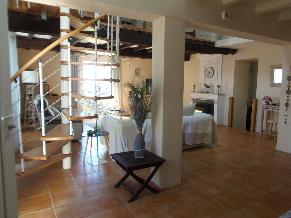 Vente Maison Maison atypique avec vue imprenable sur l'estuaire de la Gironde Chenac st seurin d uzet