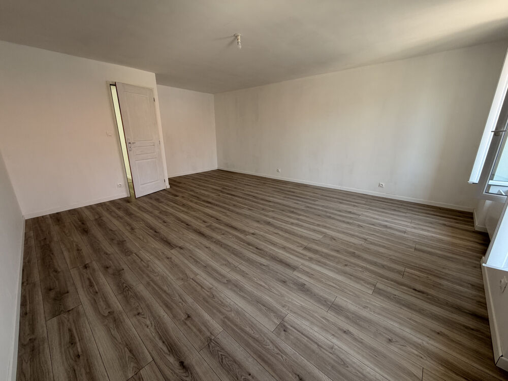 Location Appartement APPARTEMENT 120 M2, 3 CHAMBRES, GARAGE, CENTRE MIRAMBEAU Mirambeau