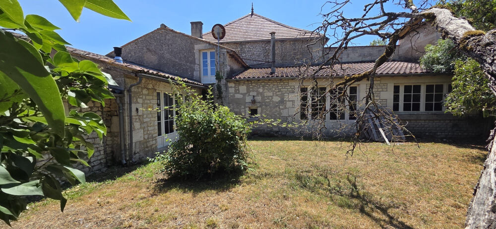 Maison 4 pièces 88 m² · à St Dizant du Gua · 88 m² · 128 000 €