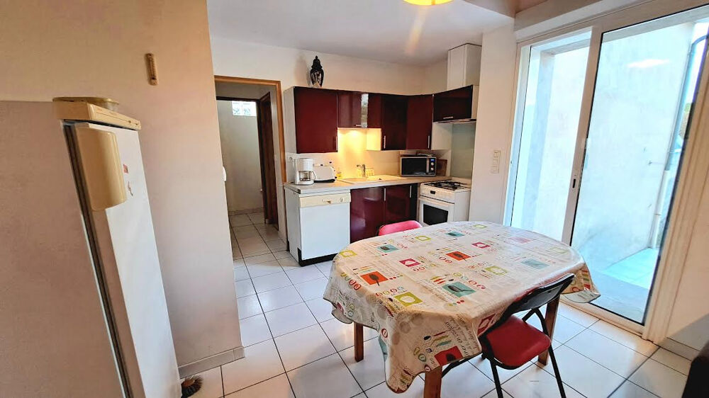 Vente Maison Maison  de caractère 3 chambres ,garage et jardin 700 m de la plage  et  950 m des commerces St georges de didonne