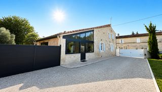 Maison 7 pièces 220 m² · à Tesson · 220 m² · 324 000 €