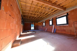  Maison � vendre 5 pi�ces 196 m�