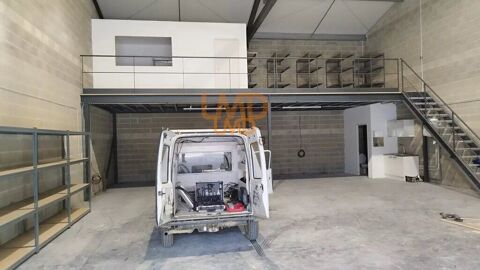  Parking / Garage  louer 1 pice 231 m