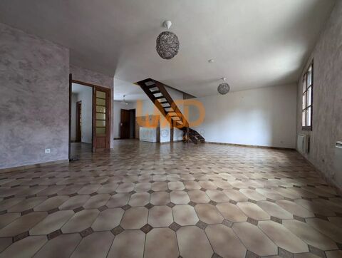   Maison de Village avec Grande Terrasse et Local Commercial Maison - 5 pice(s) - 113 m