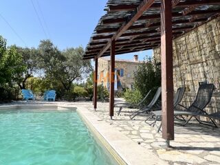  Maison  vendre 8 pices 244 m