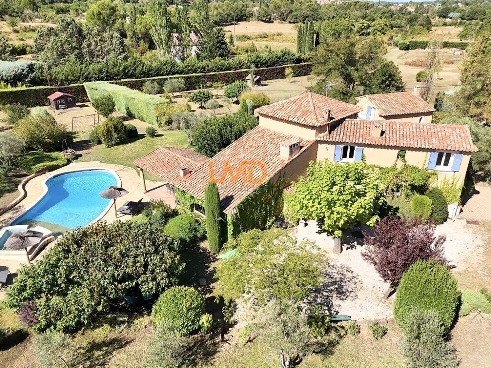 Vente Maison Trets: maison, appartement et studio sur 11000m2 de terrain Trets