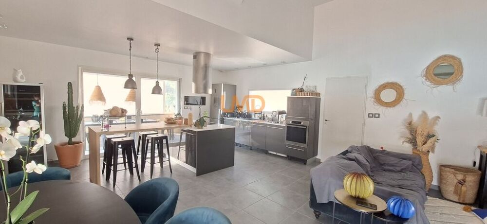 propriété contemporaine 5 pièces