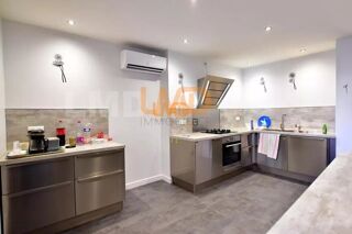  Immeuble à vendre 15 + pièces 300 m²