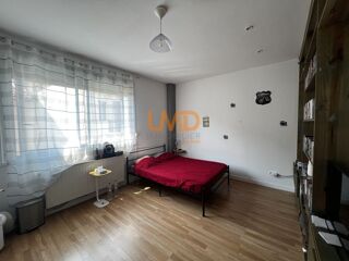  Immeuble à vendre 10 pièces 240 m²