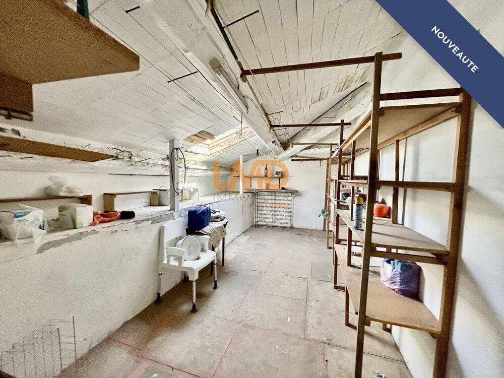 Vente Immeuble immeuble à rénover centre de nîmes, 4 appartements plus 2 studio Nîmes