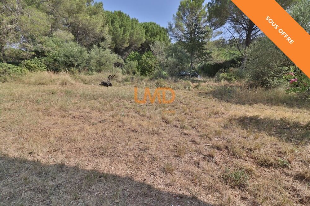 Vente Terrain Le Val: terrain constructible de 1300m2 emprise 10% Le val
