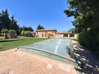  Maison à vendre 15 + pièces 470 m²