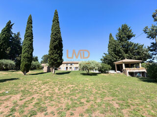  Maison à vendre 15 + pièces 470 m²