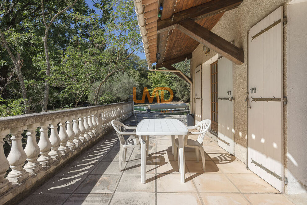 Vente Maison Maison familiale avec piscine sur 3900m2 arborés plein sud. Flassans sur issole