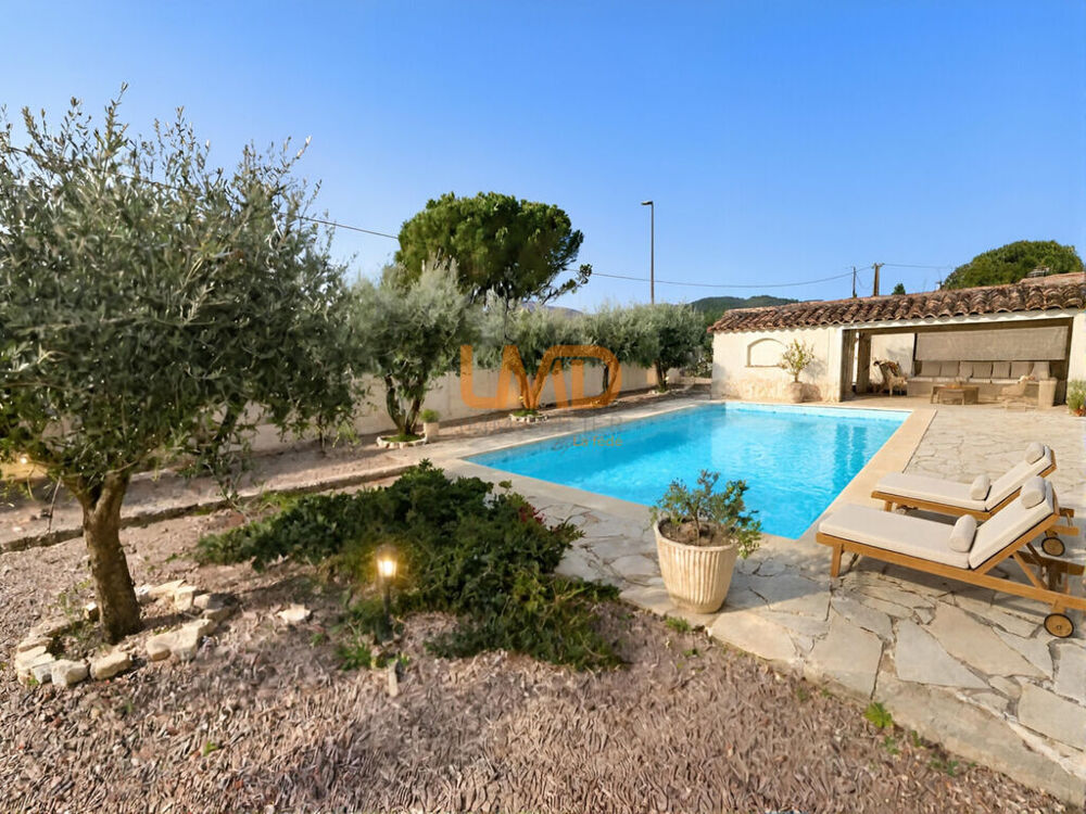Vente Maison Villa de plain-pied avec piscine et garage – Figanières Figanieres