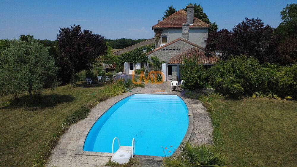Vente Maison Maison Germignac, 7 chambres avec Piscine Germignac