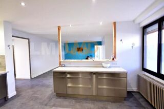  Immeuble à vendre 15 + pièces 300 m²