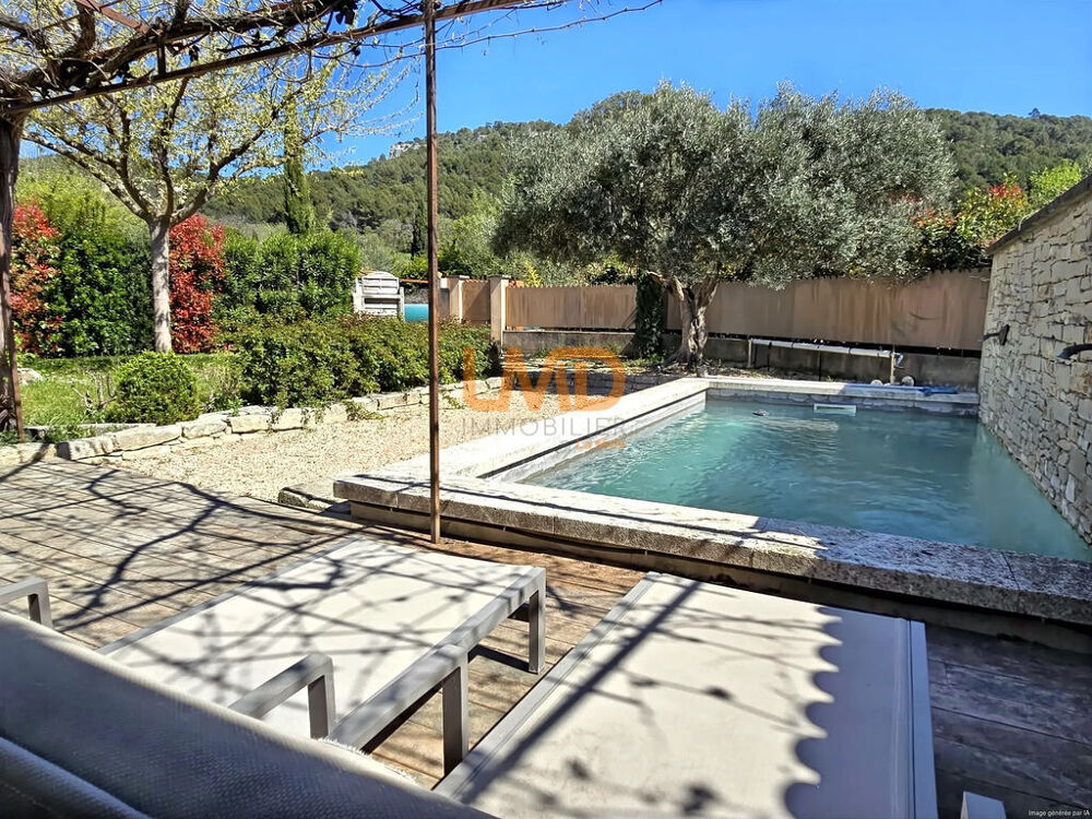 Propriété avec 2 habitations, piscine et dépendances