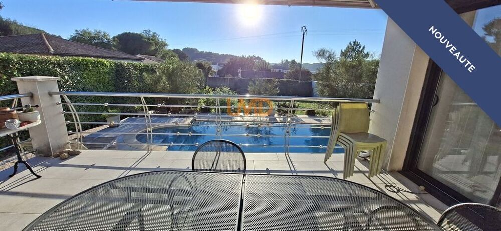 Vente Maison Villa familiale contemporaine 4 chambres piscine garage Beauvoisin