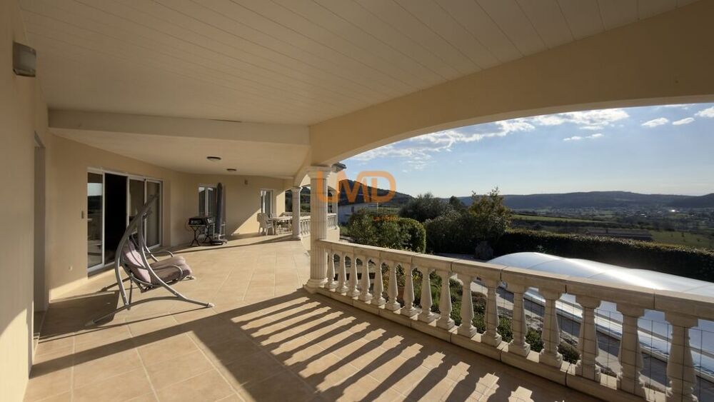 Villa d'exception de 210 M² + 7 000 M² de terrains constructible