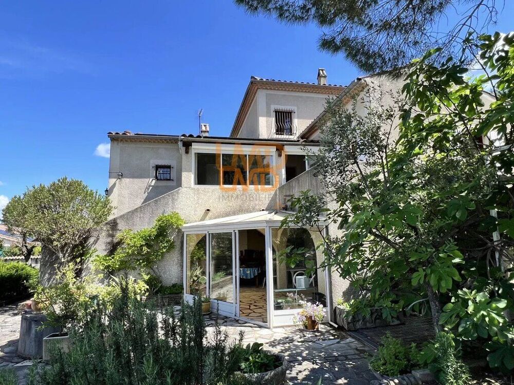 Vente Maison Spacieuse maison familiale de 6 pièces avec piscine et terrain a Ruoms