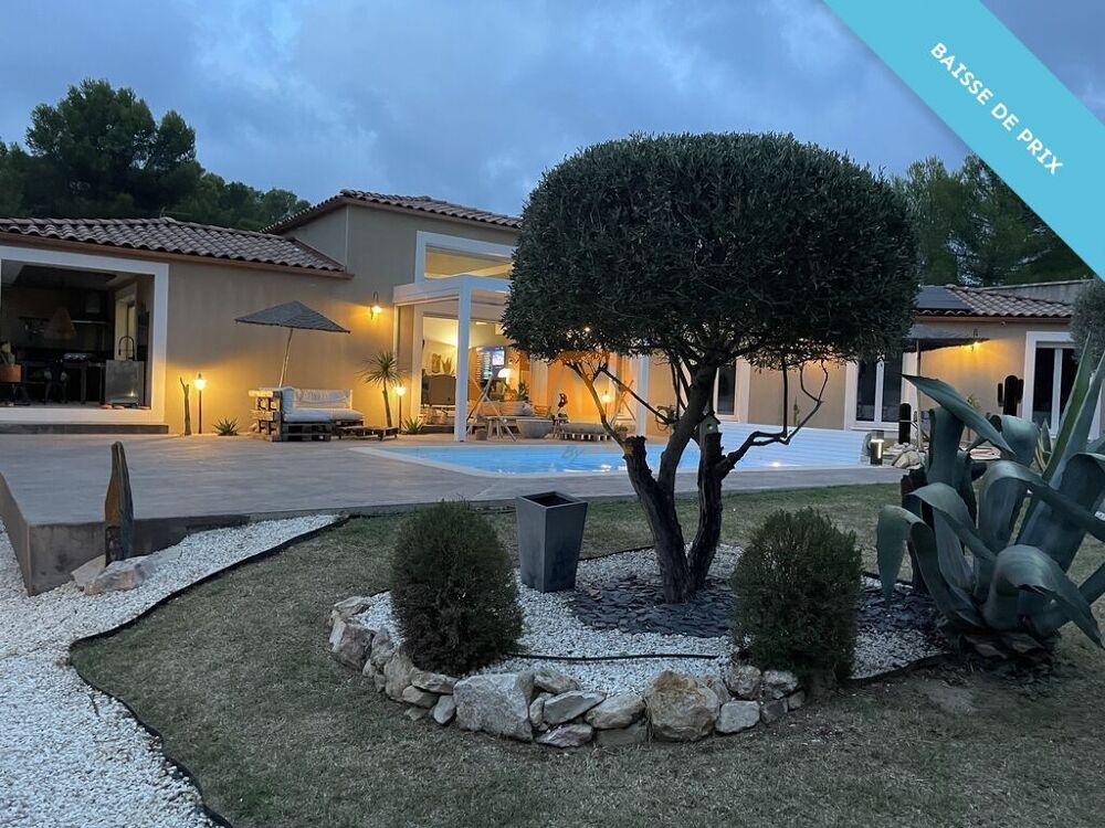 Vente Maison Elégante villa 5 pièces piscine garage Boissières