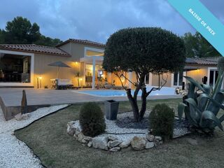 Vente Maison Elégante villa 5 pièces piscine garage Boissières
