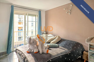  Appartement à vendre 4 pièces 77 m²