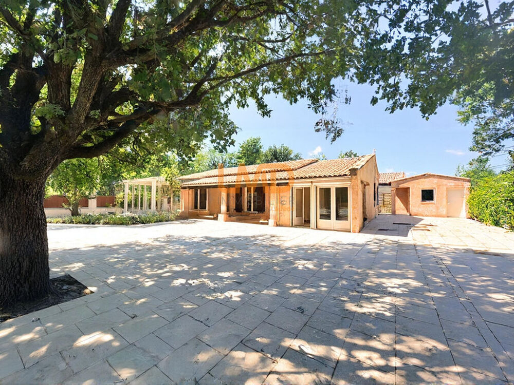 Maison 7 pièces 105 m² · à Bagnols-en-Forêt · 105 m² · 449 000 €