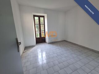  Appartement à louer 5 pièces 82 m²